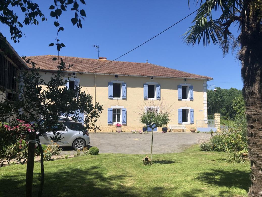 Chez Nicole Et Michel Bed & Breakfast Monlezun Екстериор снимка